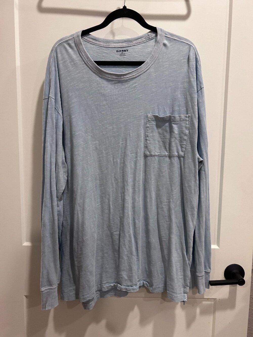 Old Navy Men’s XXL Light Blue Long Sleeve Pocket T-Shirt Garment Dyed